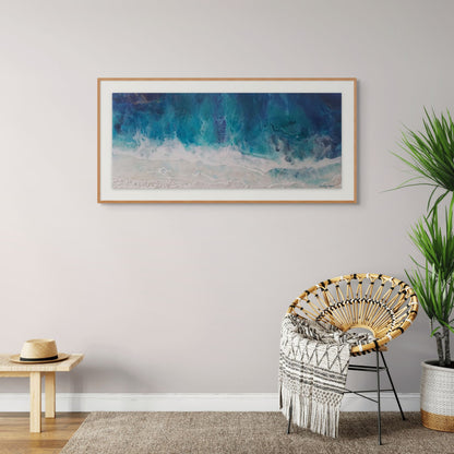 Ruby Marr – Blue Waters | תמונת זכוכית פנורמית 60*30 90*45 120*60